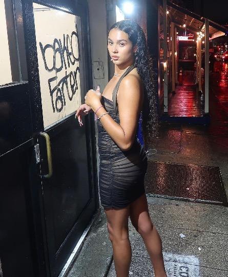 escort photo 5